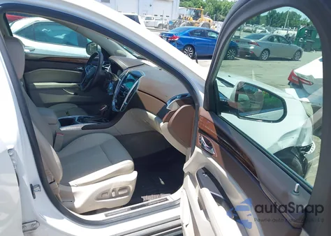 2013 Cadillac Srx Performance Collection z USA, uszkodzony, nr VIN 3GYFNDE39DS518445